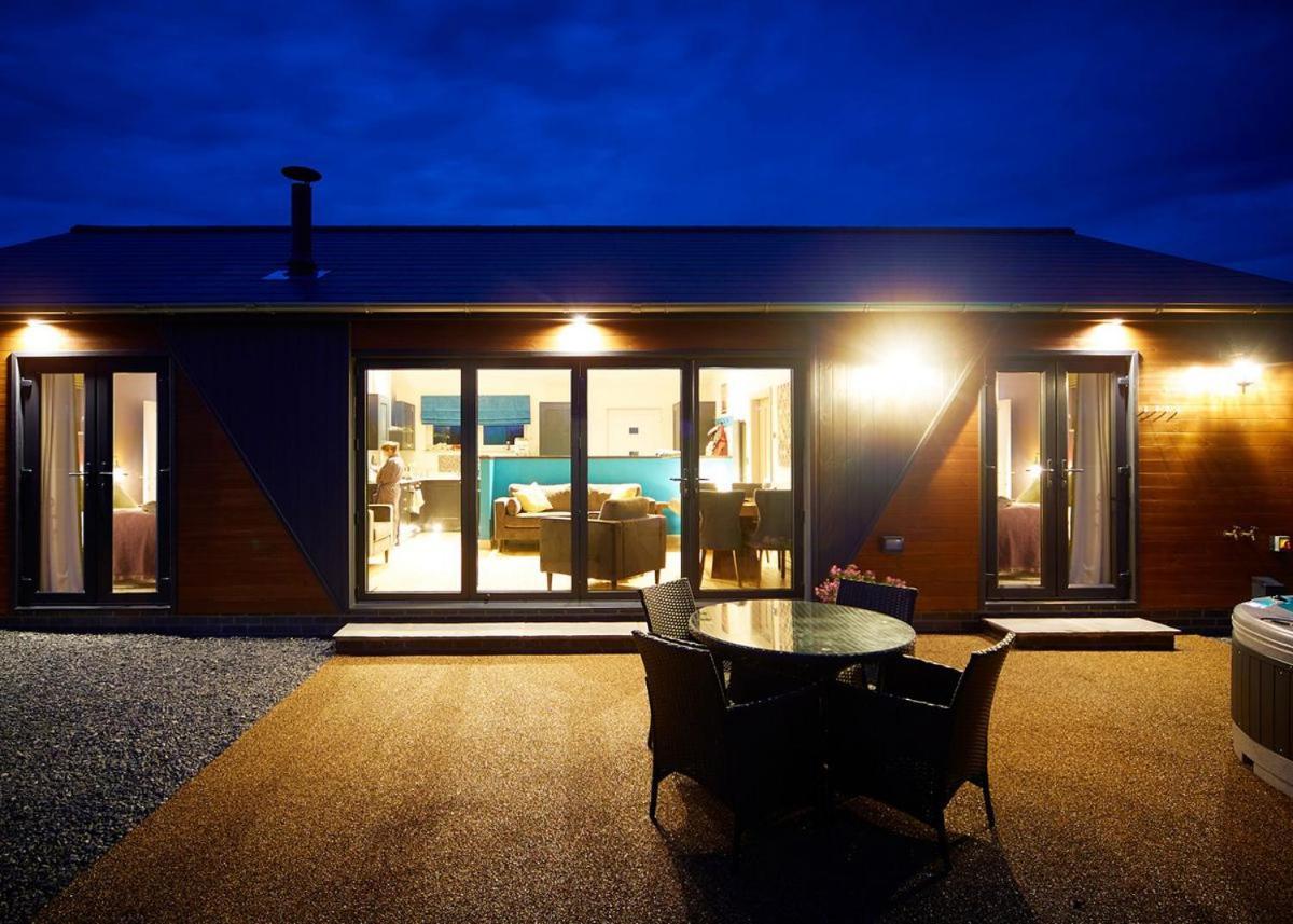 North Star Sanctum Hotel Garton Exterior foto